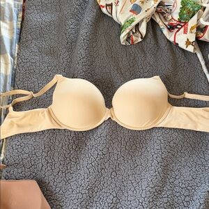SKIMS Cream Underwire Bra